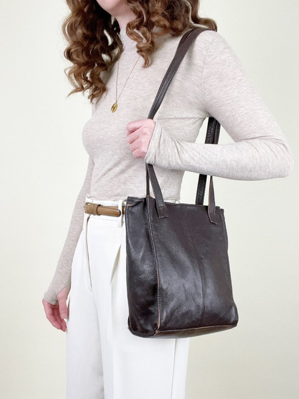 Vintage 90s Y2K Leather Shoulder Bag Purse Mini Tote Style Minimalist 90's 00's